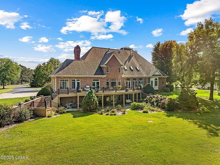 Listing photo 4