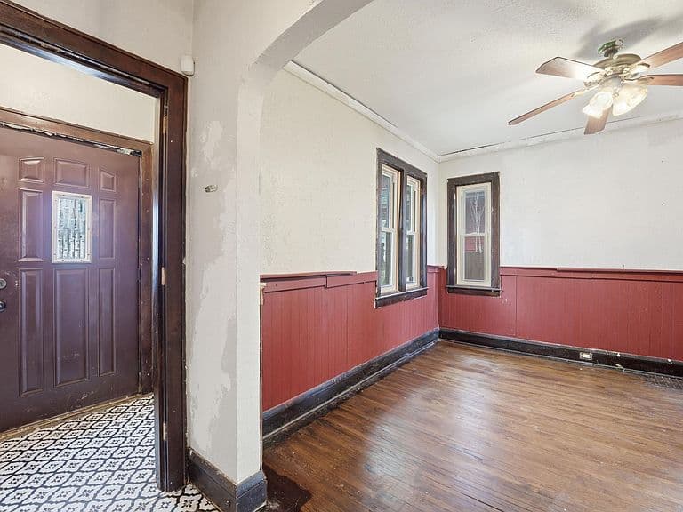 Listing photo 5