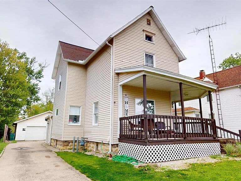 Listing photo 2