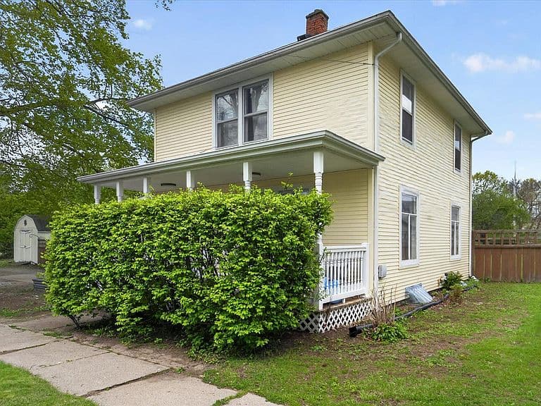 Listing photo 5