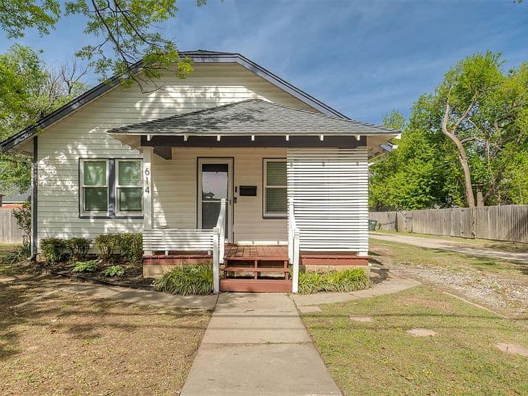 Listing photo 4