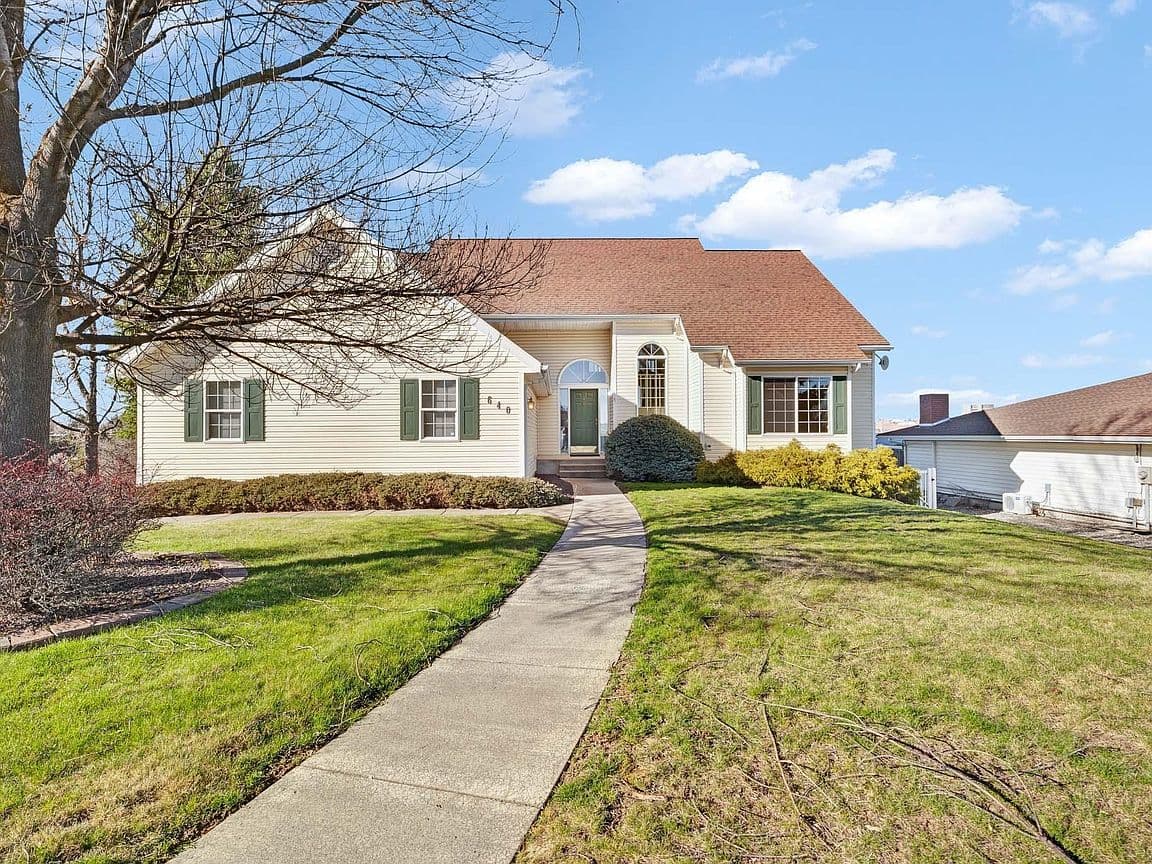 Primary listing photo