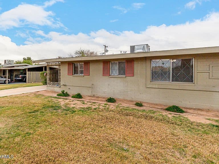 Listing photo 5