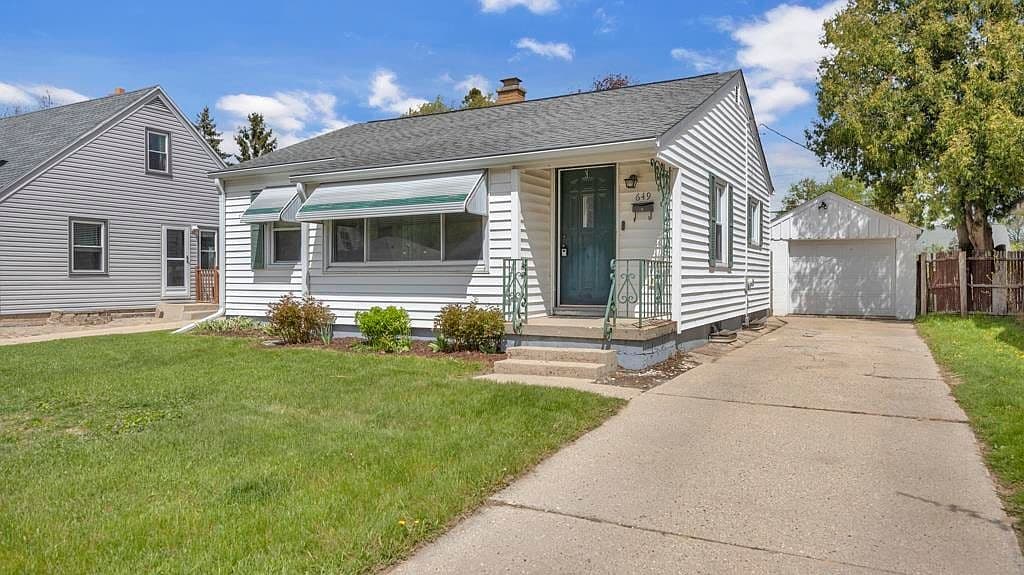 Primary listing photo