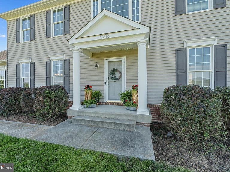 Listing photo 4