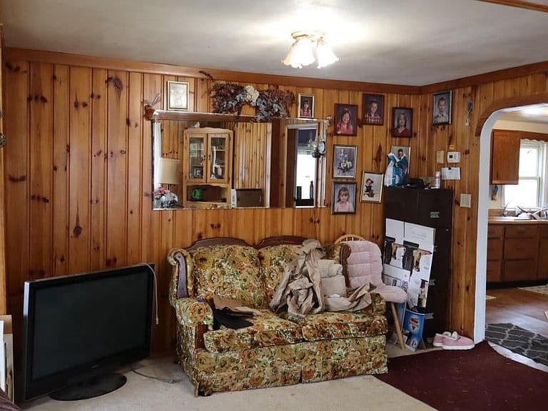 Listing photo 5
