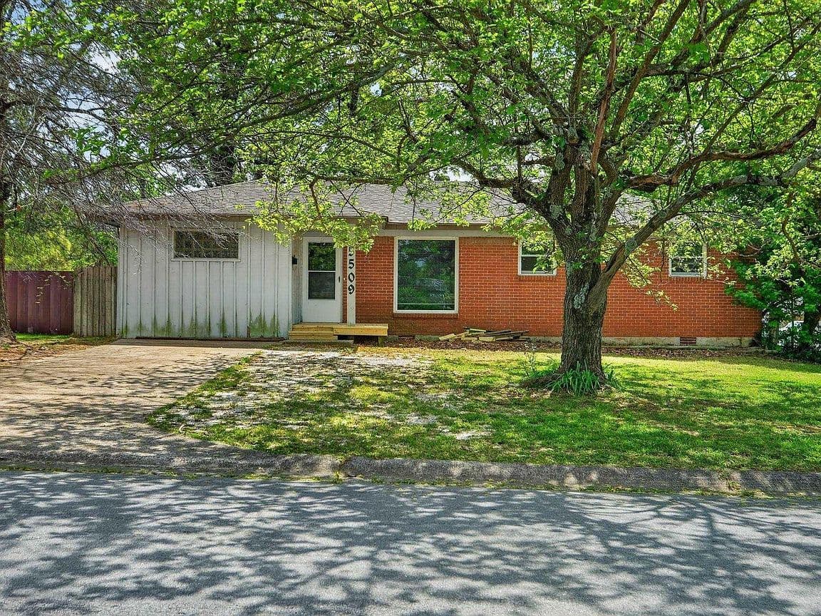 Primary listing photo