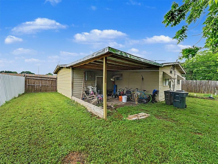 Listing photo 4
