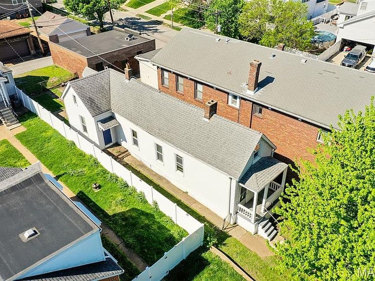 Listing photo 4