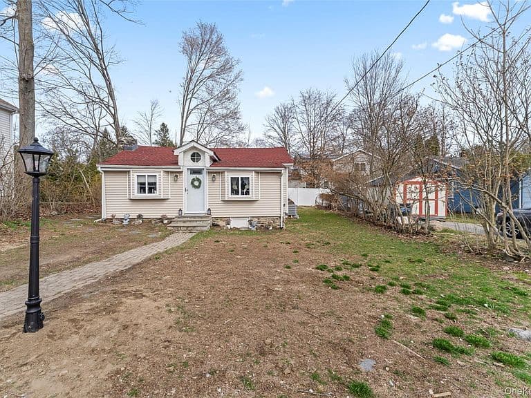 Listing photo 3