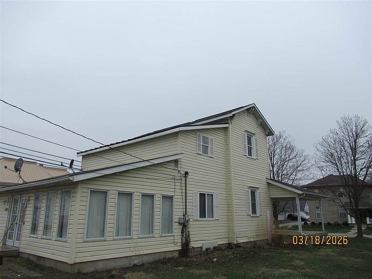 Listing photo 5