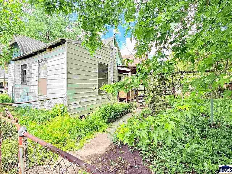 Listing photo 4