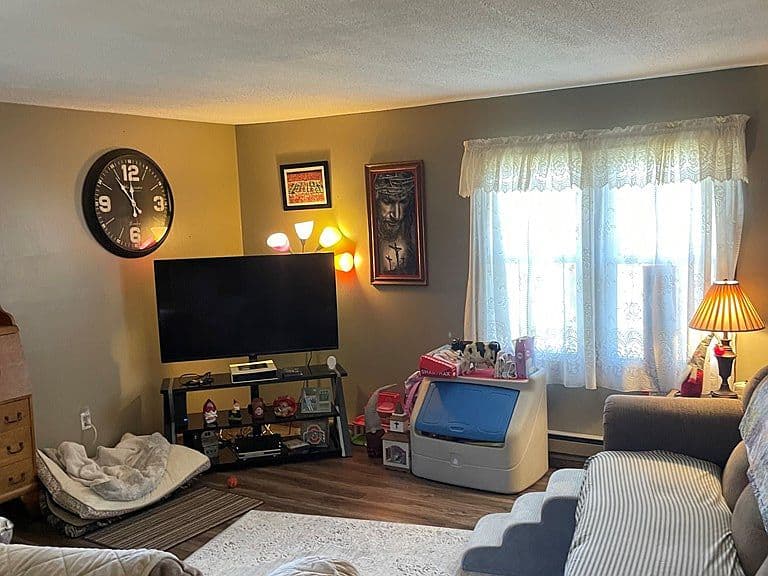 Listing photo 5