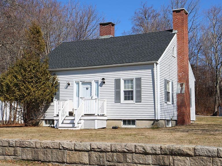 Listing photo 2