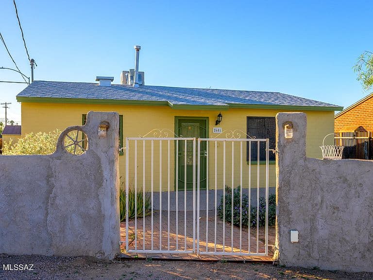 Listing photo 3