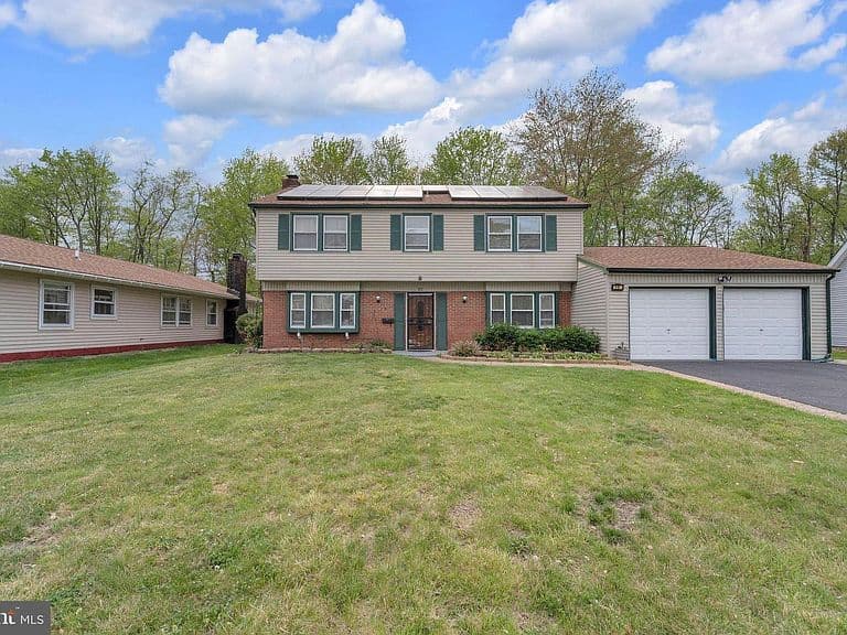 Listing photo 3