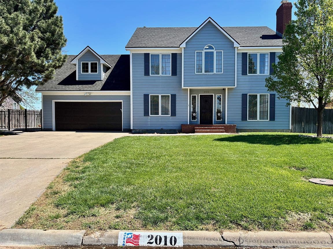 Primary listing photo