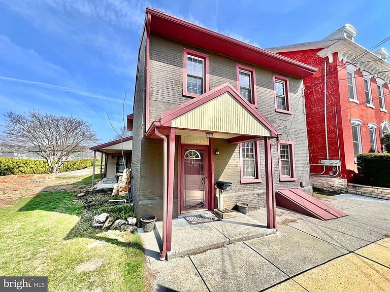 Listing photo 4