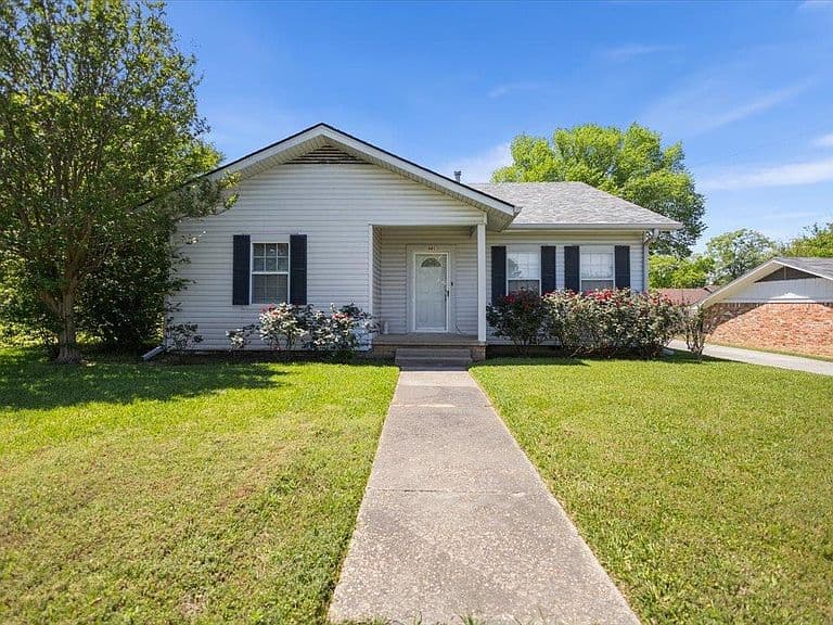 Listing photo 2