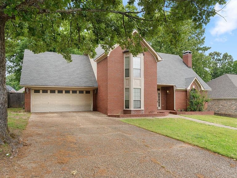 Listing photo 2