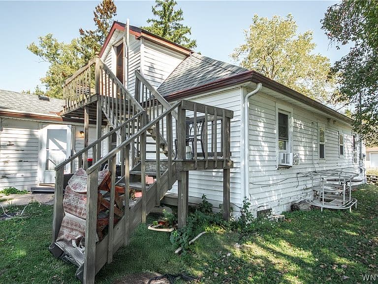 Listing photo 5