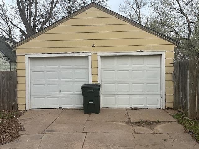 Listing photo 3