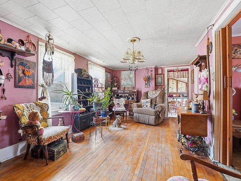 Listing photo 5