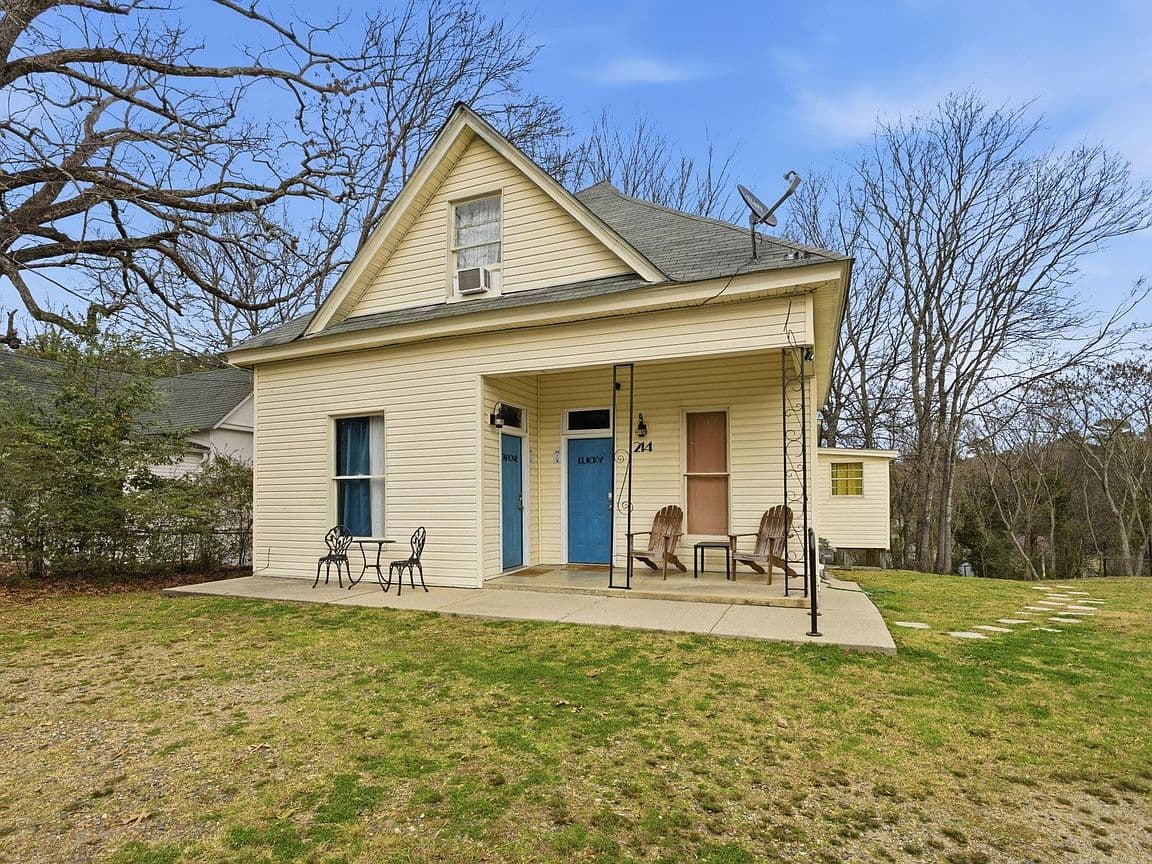 Primary listing photo