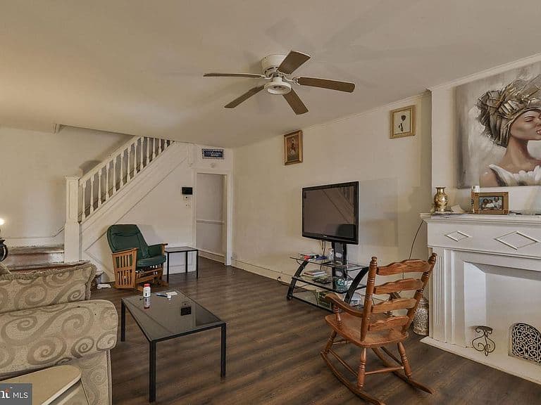 Listing photo 5