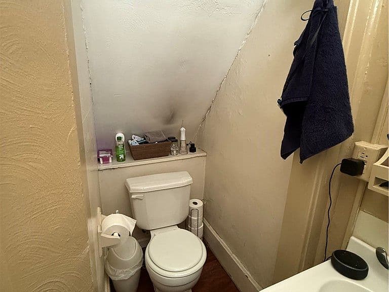 Listing photo 5
