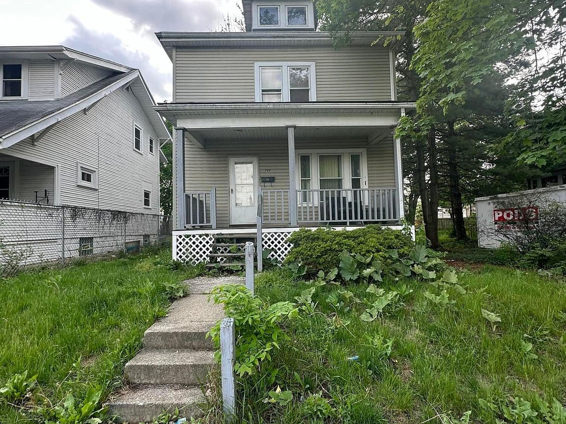 Primary listing photo
