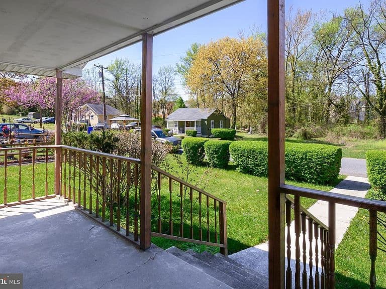Listing photo 4