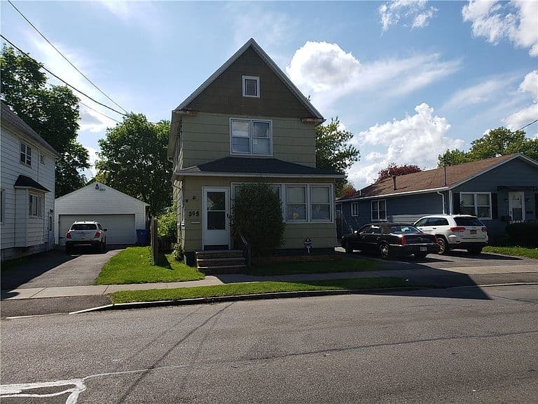 Listing photo 2