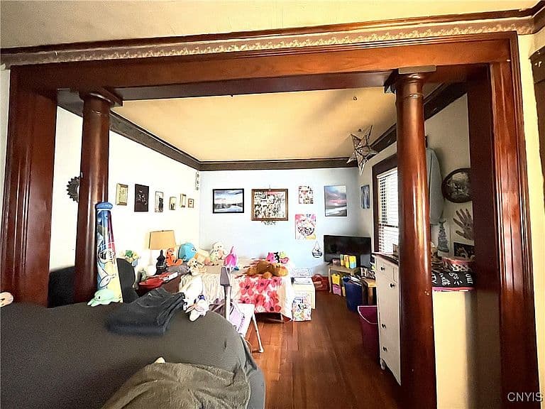 Listing photo 5