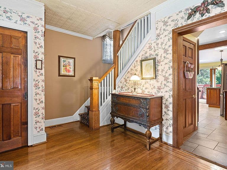 Listing photo 5