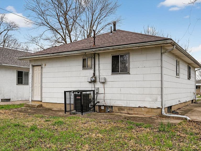 Listing photo 4