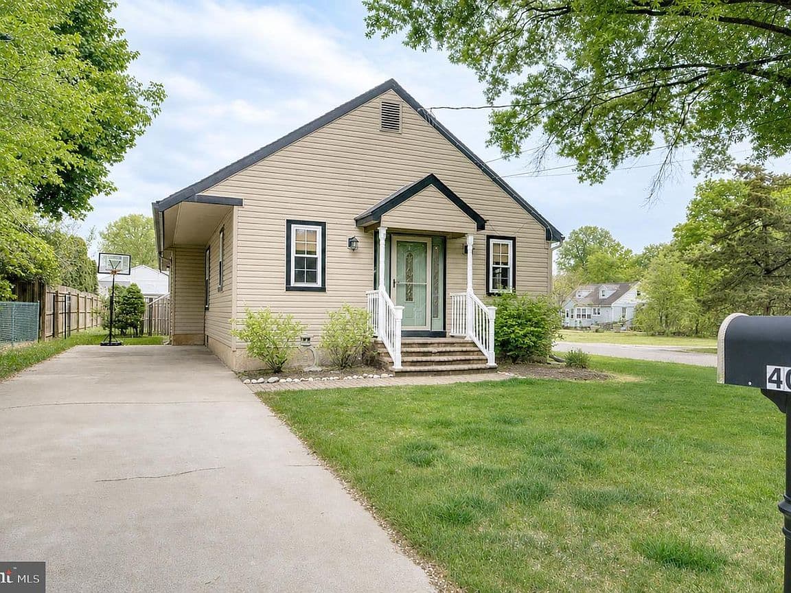 Primary listing photo