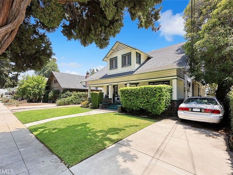 Listing photo 5