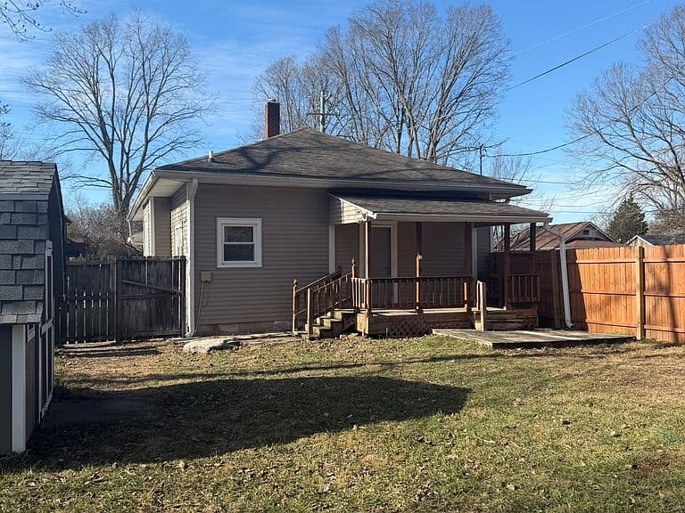 Listing photo 3