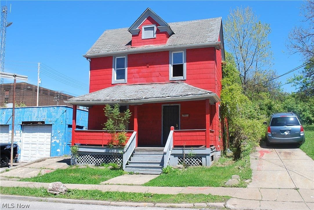 Primary listing photo
