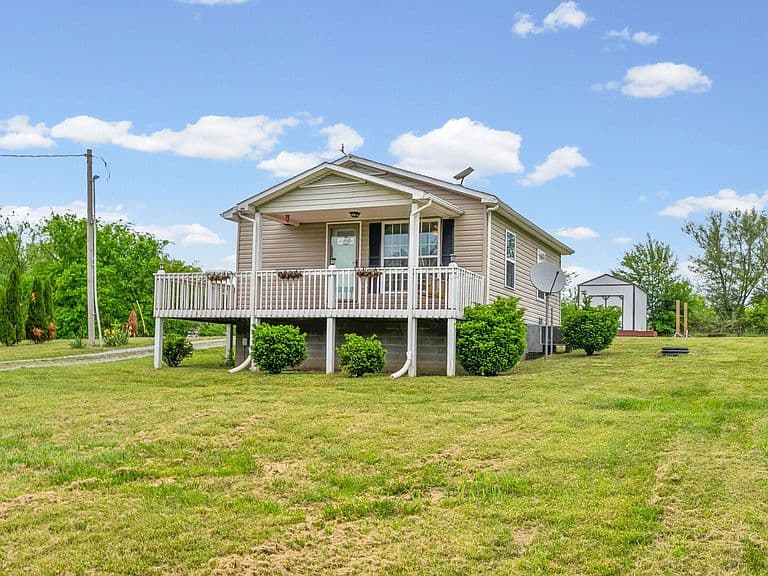 Listing photo 3