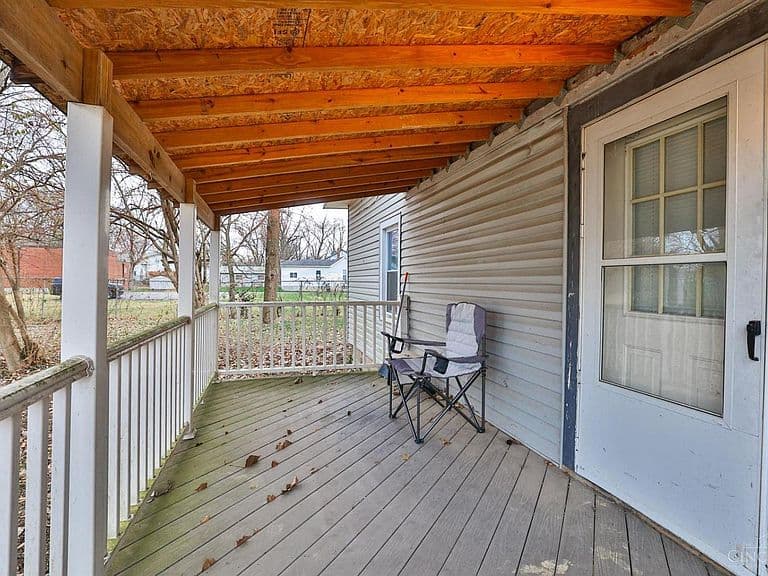 Listing photo 3