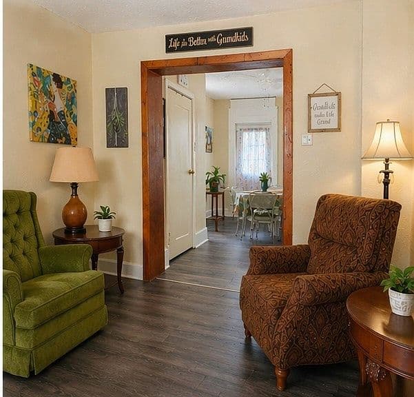 Listing photo 3