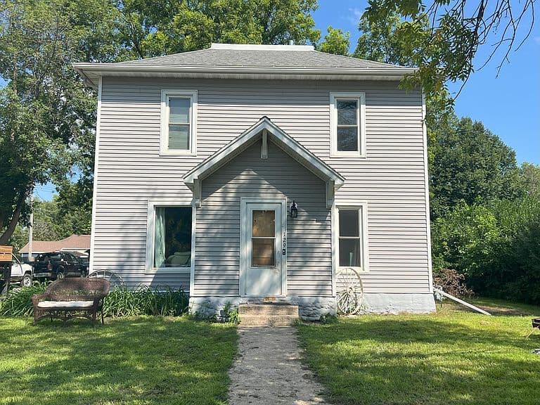 Listing photo 3