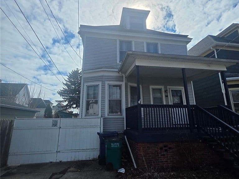 Listing photo 5