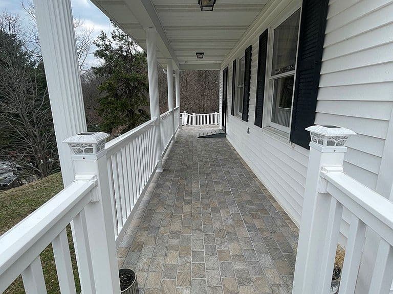 Listing photo 5
