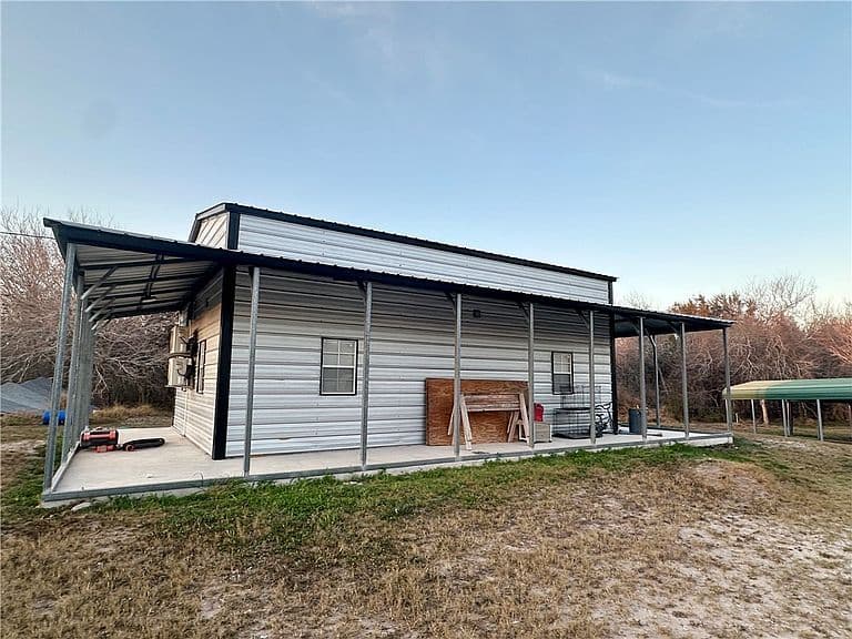 Listing photo 4