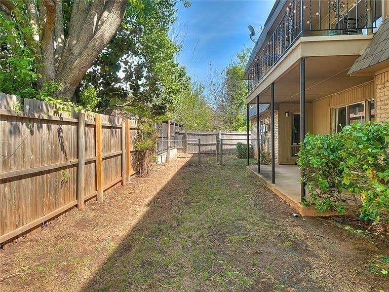 Listing photo 4