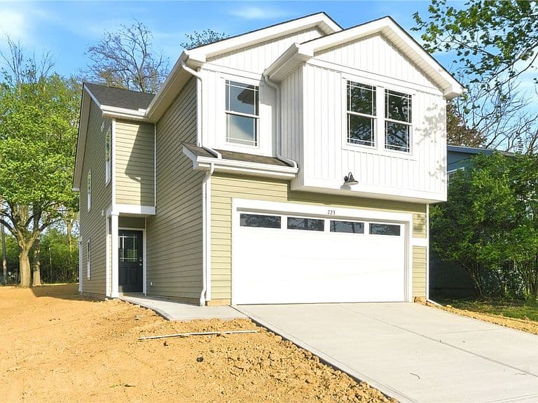 Listing photo 2