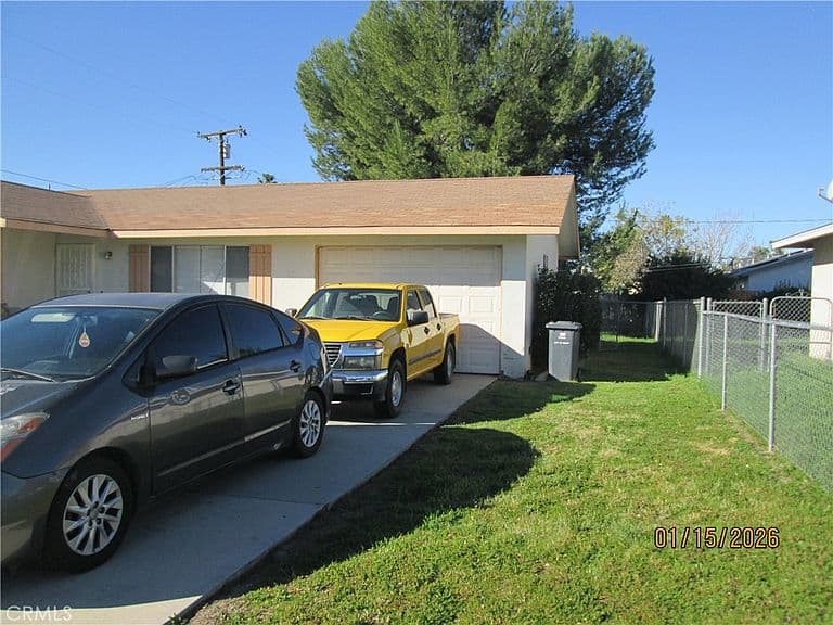 Listing photo 3